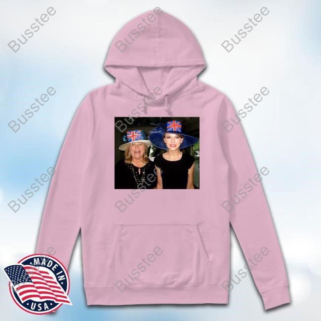 Erin Redlipclassic Wearing Mrs. Andrea Finlay Was Funny With Her Daughter Taylor Swift Classic Shirt